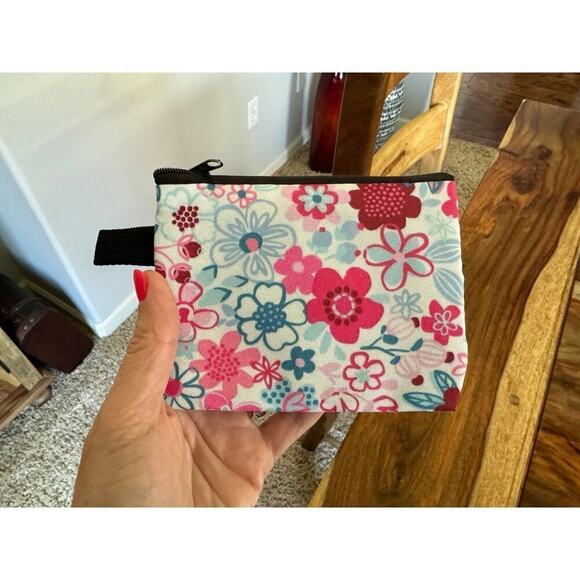 Spring Flower Coin Purse Wallet Makeup Bag Keychain Gift for Her Small Wallet - Picture 4 of 6